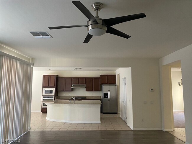 Foto del edificio - 9506 Belmont Bay Ave