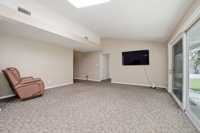 Building Photo - 5231 Remington Rd