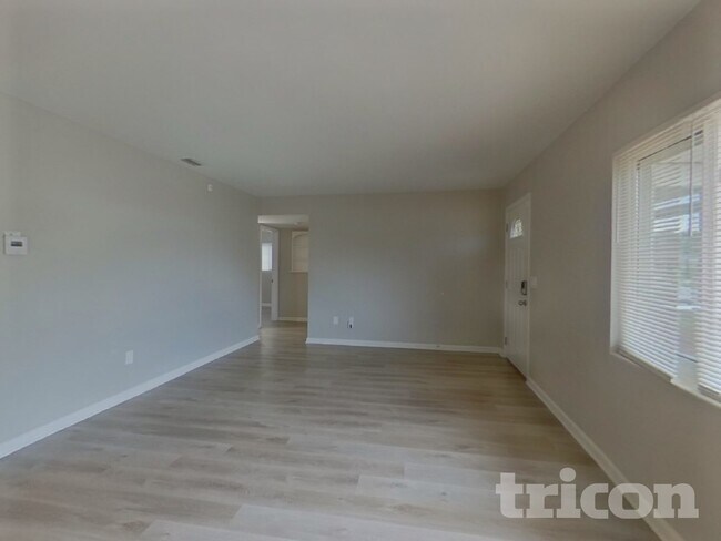 Foto del edificio - 2020 Magnolia Dr