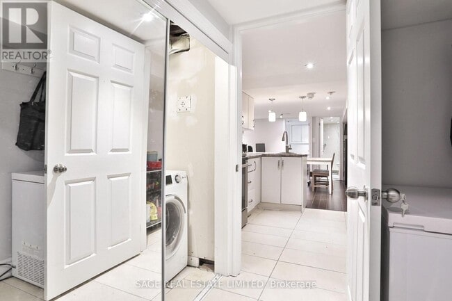 Photo du bâtiment - 207 Cedarvale Ave