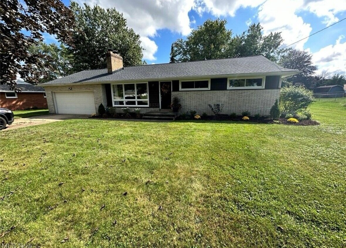 Foto principal - 4834 Echovalley St NW