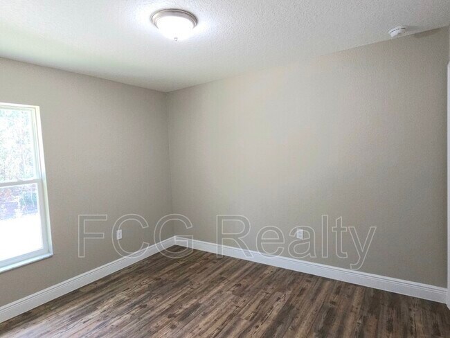 Building Photo - 10246 N Empress Cir