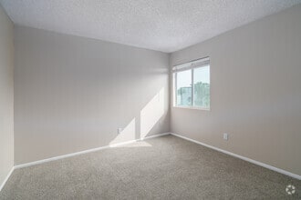 2 BR, 1 BA - 925 SF - Lakeside Villas
