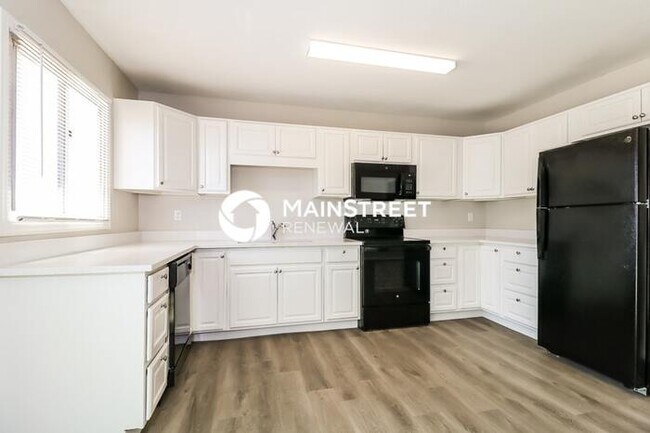 Foto del edificio - 4 Bedroom Pet-Friendly Home in PHOENIX, AZ...