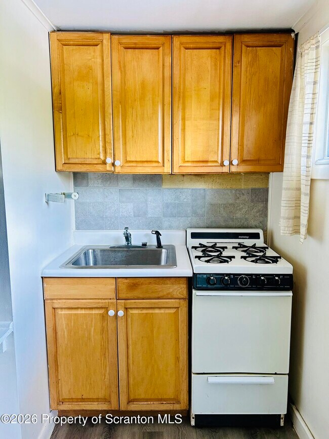 Foto del edificio - 1393-1395-1395 Old Trail Rd