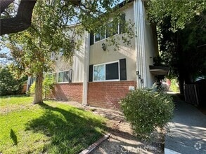 Building Photo - 157 Esperanza Ave