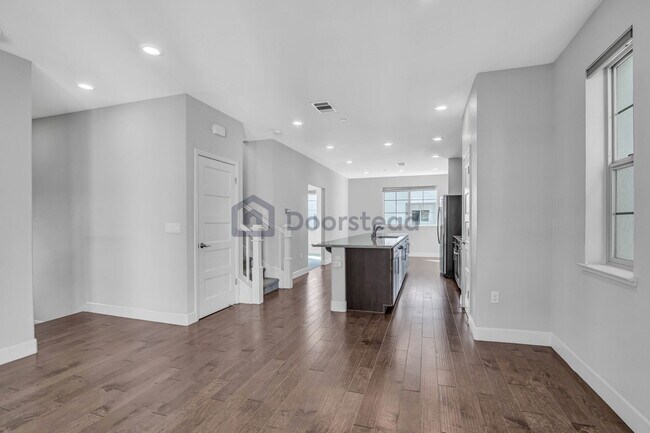 Building Photo - 3017 Jayhawkers Pl