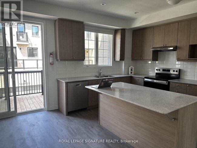 Building Photo - 1259 Lily Cres