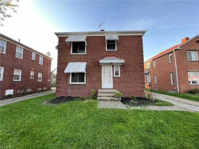 Building Photo - 14008 Lakewood Heights Blvd