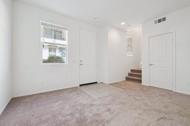 Building Photo - 141 Eureka Pl