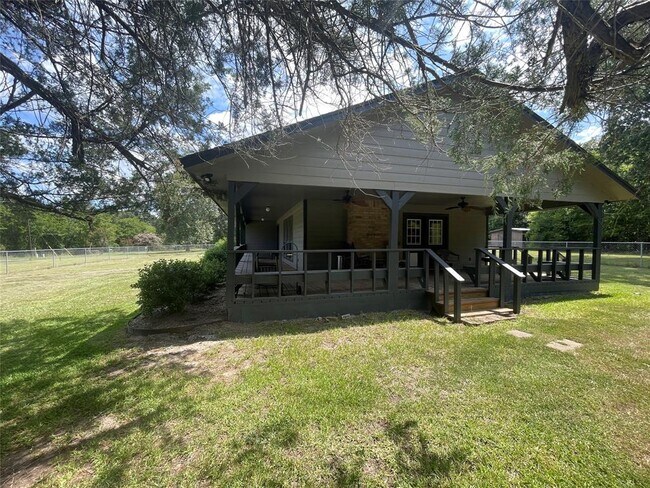 Building Photo - 1102 Kate Lowe Rd