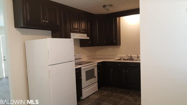 Building Photo - 12747 Westbrook Dr