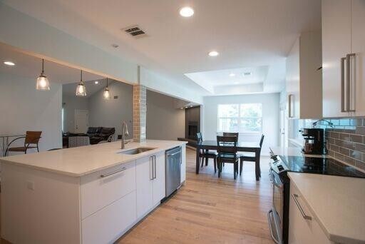 Foto del edificio - 2103 Chaparral Park Rd