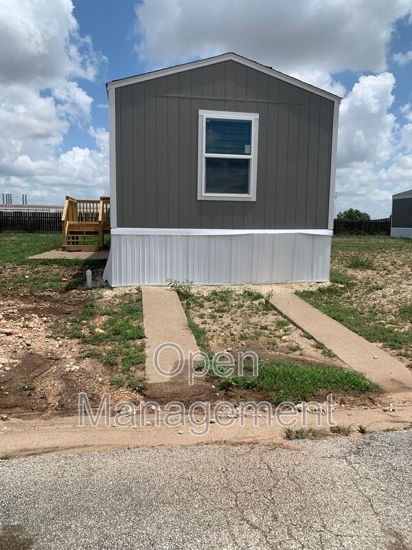 Foto del edificio - 3264 Cultus St