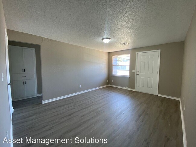Building Photo - 5 br, 1.5 bath House - 4009 SE 46th St.