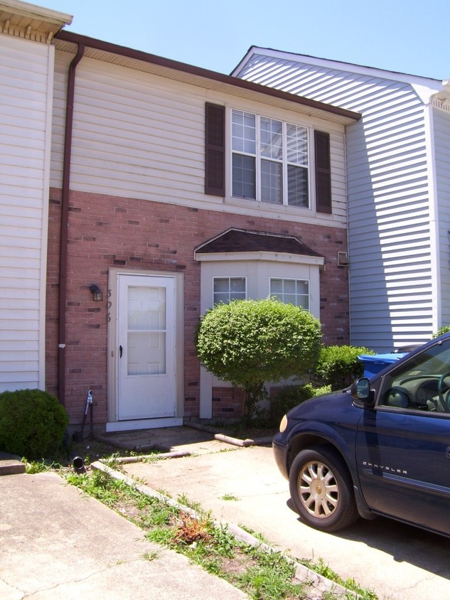 Primary Photo - 306 Harrier St