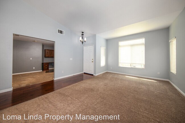 Building Photo - 4 br, 2 bath House - 2153 Mintzer St.