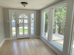 Building Photo - 3605 Plumb St