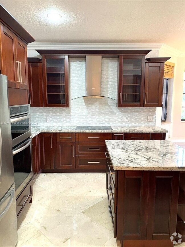 Building Photo - 2795 Kinsington Cir