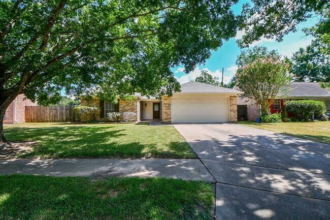 Building Photo - 4022 Frontier Dr