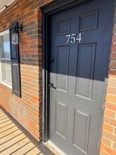 Building Photo - 754 Lawrence Ave