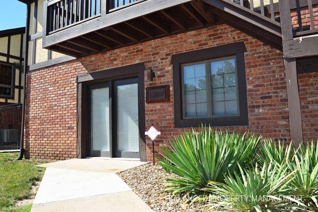 Foto del edificio - 5857 SW 29th St