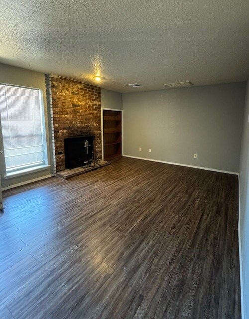 Building Photo - 11419 Springhollow Rd