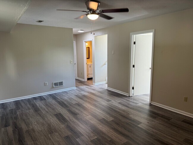 Building Photo - 2649 Ridgecrest Ln