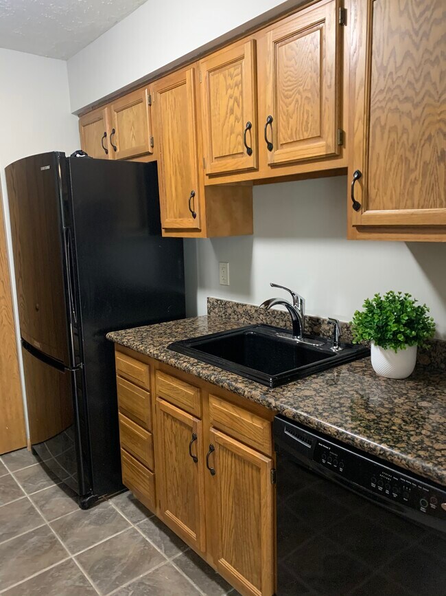 Building Photo - 523 Brandywine Dr