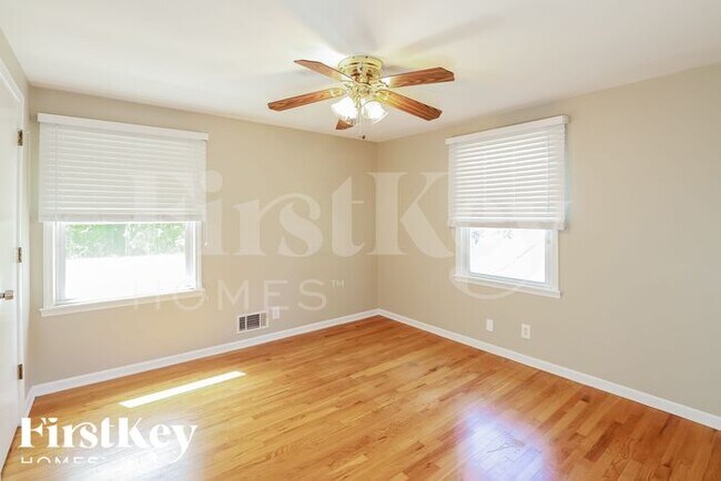 Foto del edificio - 8408 W 89th St