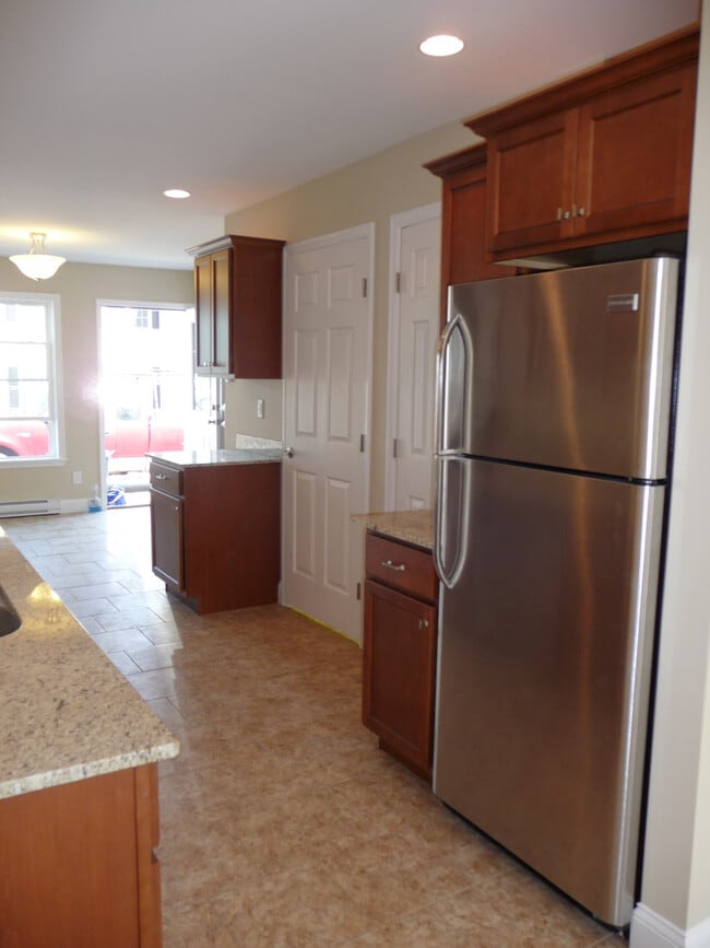 laundry room and 1/2 bath off kitchen - 4 Terrace West Way