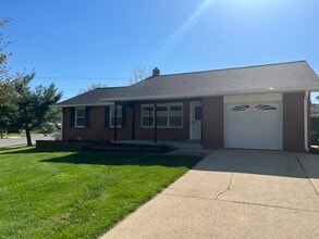 Building Photo - 2700 Barnsley Rd