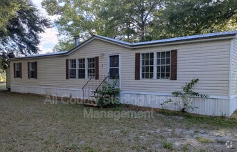 Building Photo - 206 SW Satellite Ln