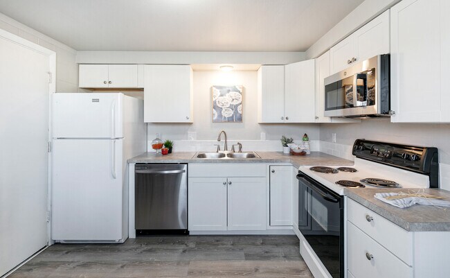 Building Photo - 1411 Missoula A Nampa