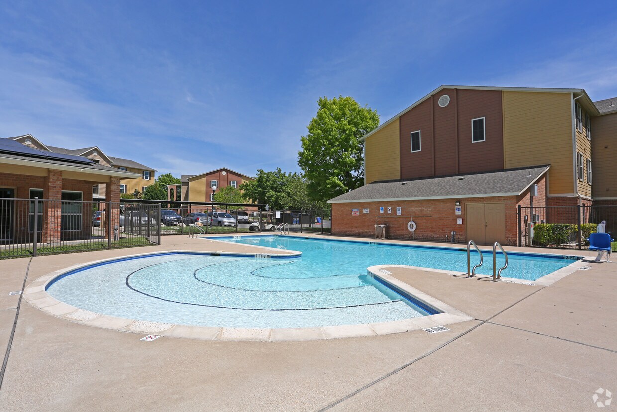 Forest Park Apartment Homes Apartments in Austin, TX