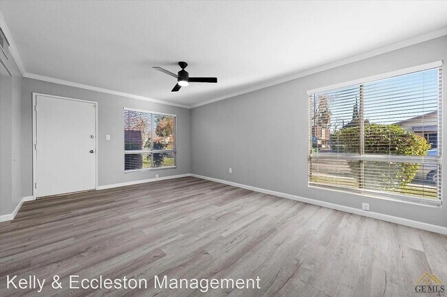 Foto del edificio - 3 br, 1.5 bath House - 6000 Almendra Ave #C