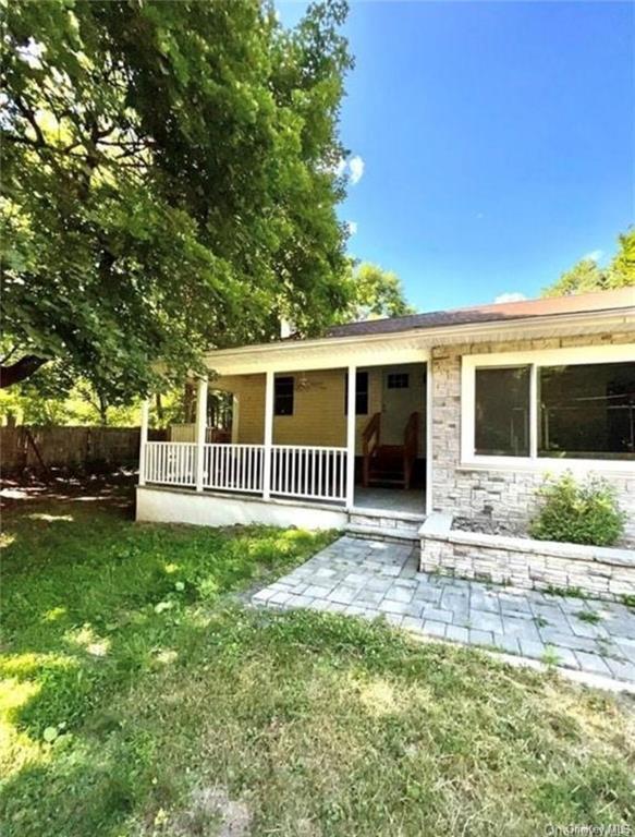 140 Fries Ln Unit B, Walden, NY 12586 Room for Rent in Walden, NY