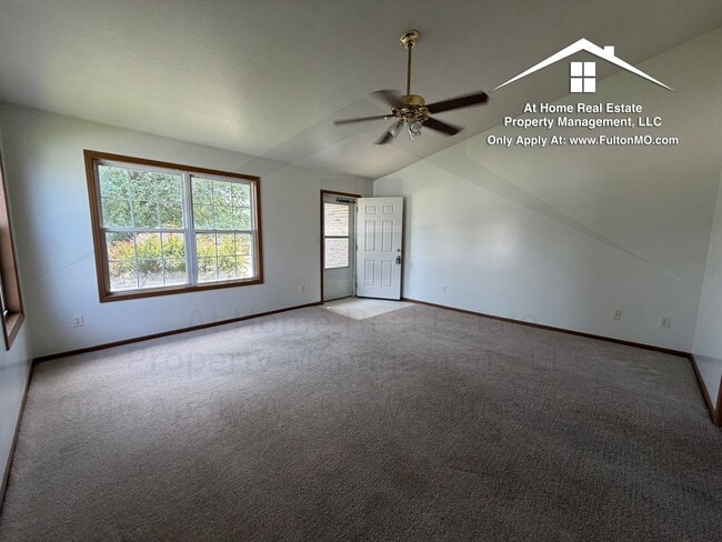 Building Photo - 2705–2707 Porter Place