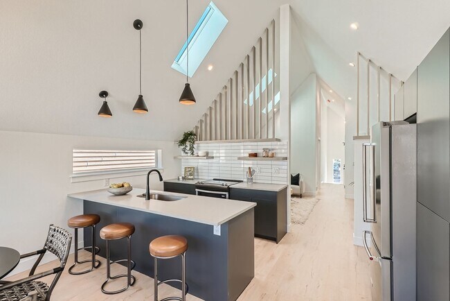 Foto del edificio - Brand New Luxury Home Near Cherry Creek | ...
