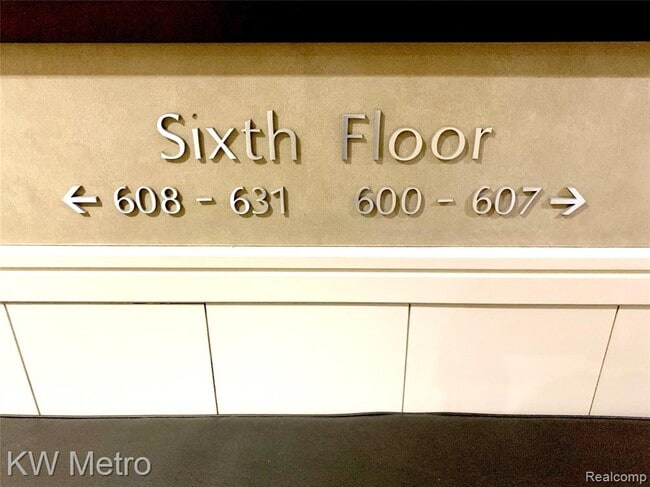 Foto del edificio - 411 S Old Woodward Ave