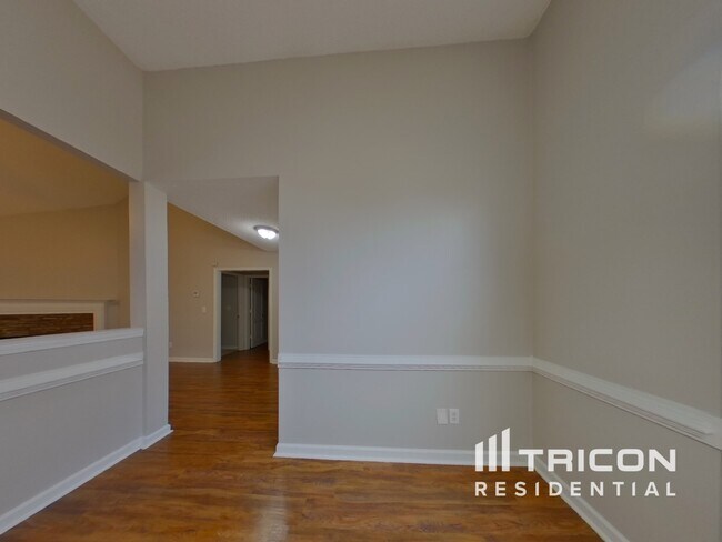 Foto del edificio - 804 Ravins Way