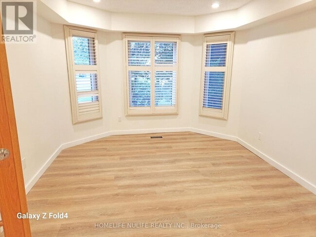 Building Photo - 942 Snowbird St