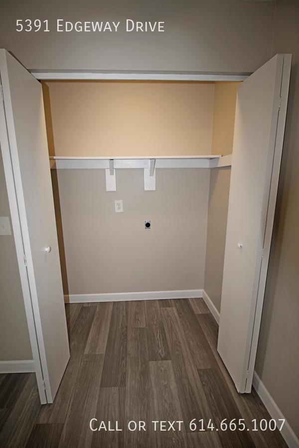 Foto del edificio - 5391 Edgeway Dr