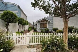 Building Photo - 33 Summerfield