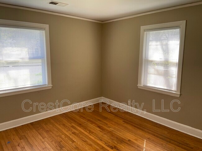 Building Photo - 4008 Philsdale Ave