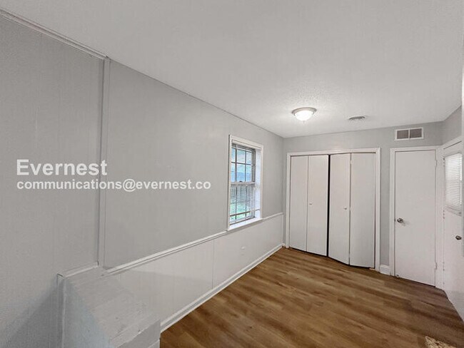 Foto del edificio - 3500 Panbrook Cove