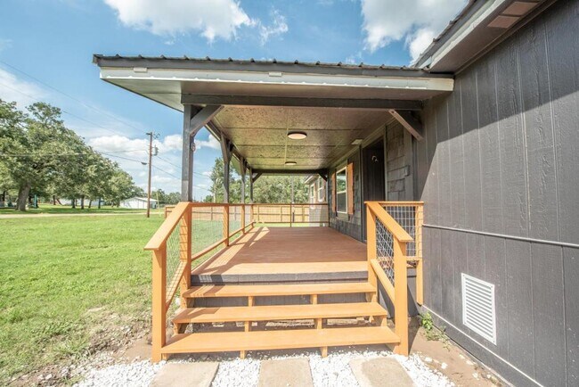 Foto del edificio - 215 Shady Oak St