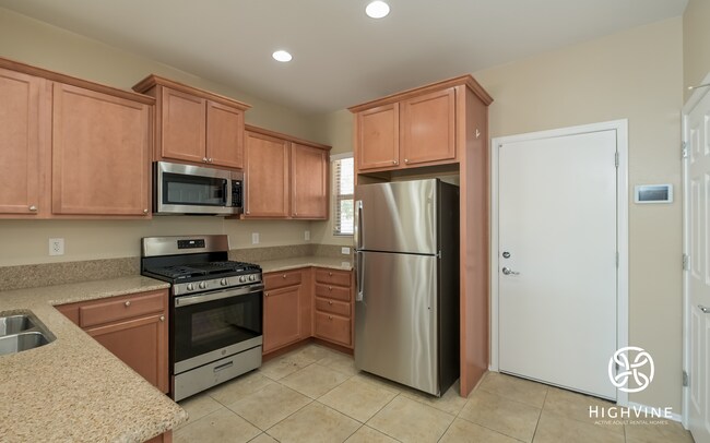 Foto del edificio - 6065 Corbin Ave