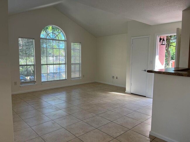Building Photo - 1125 Crystal Way