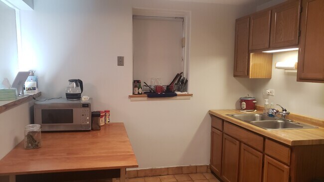 Eat In K - 3433 N Oakley Ave